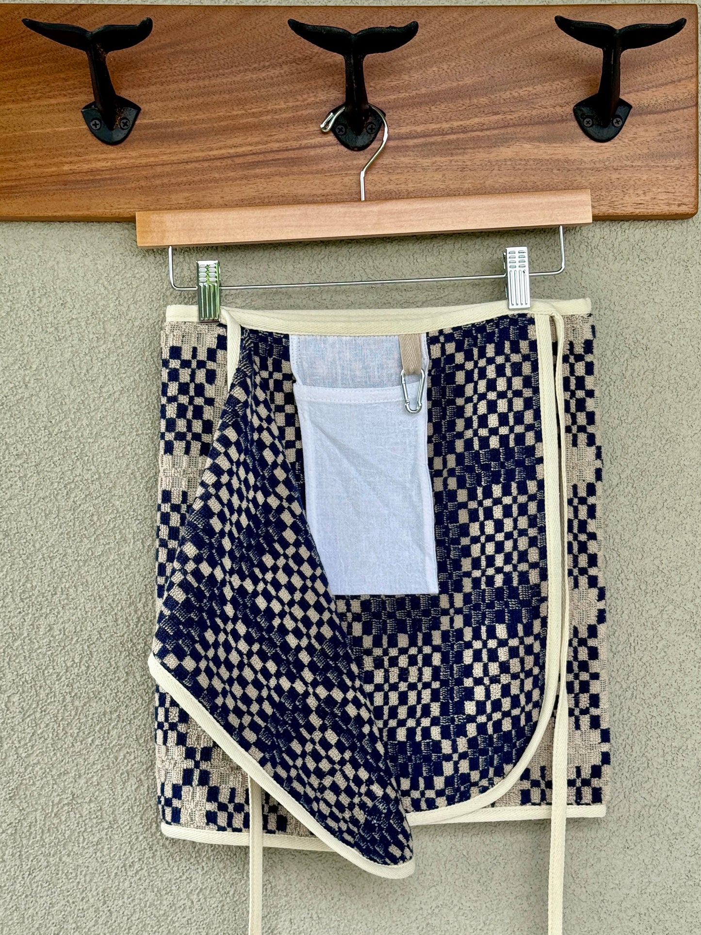 026 Americana Navy & Tan (S)