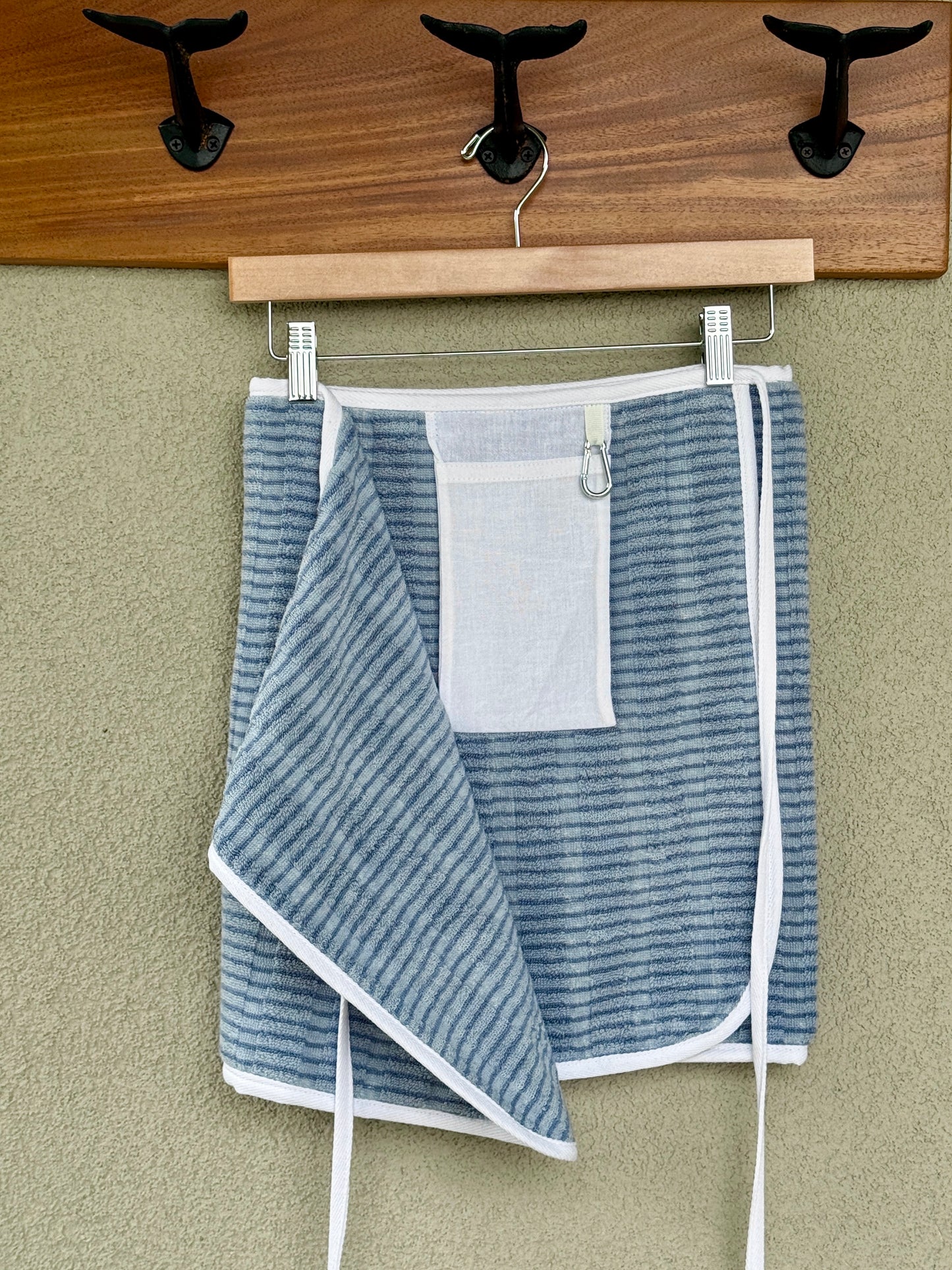 037 Light Blue Stripes (M)