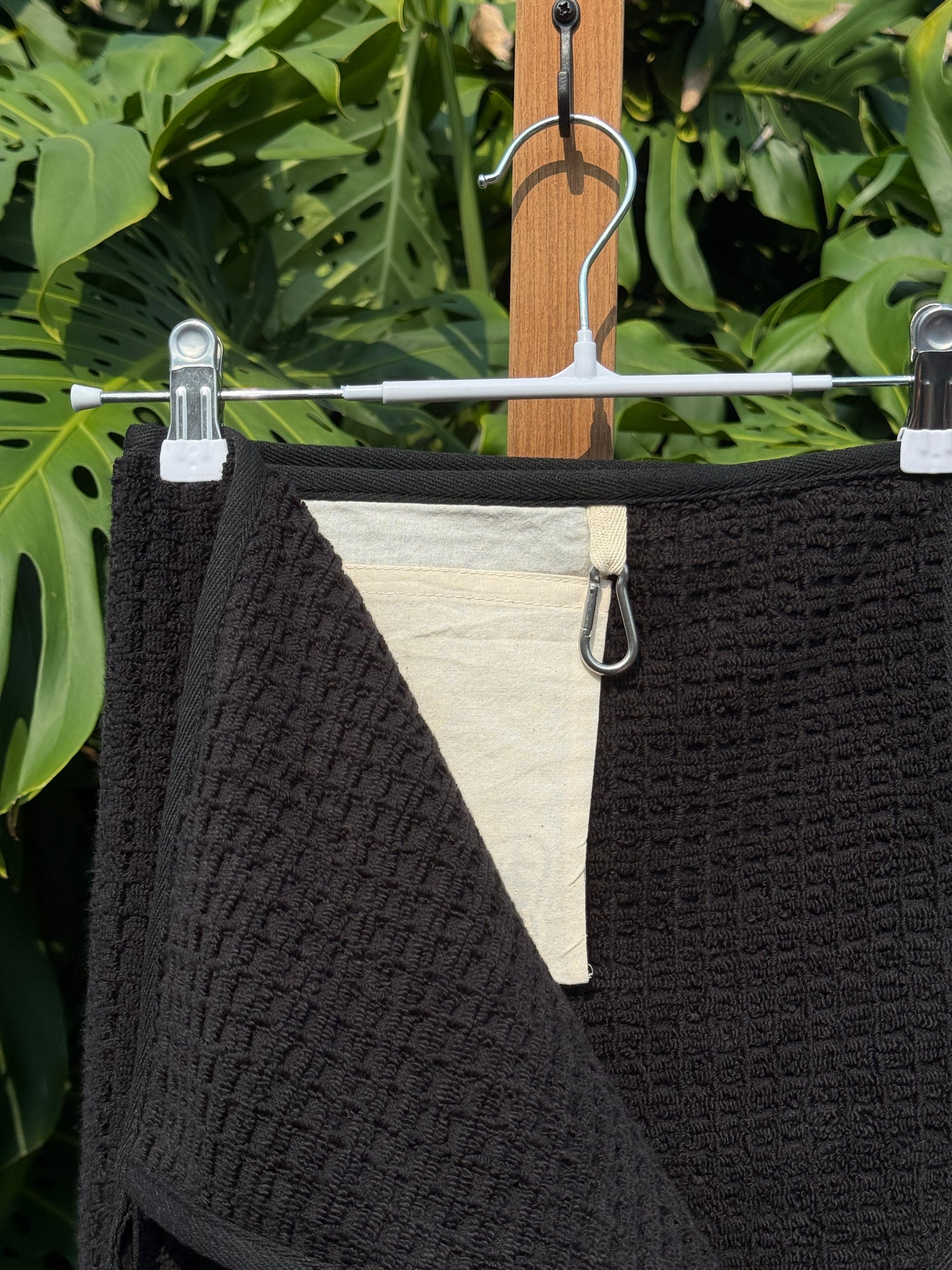 117 Black (Medium)