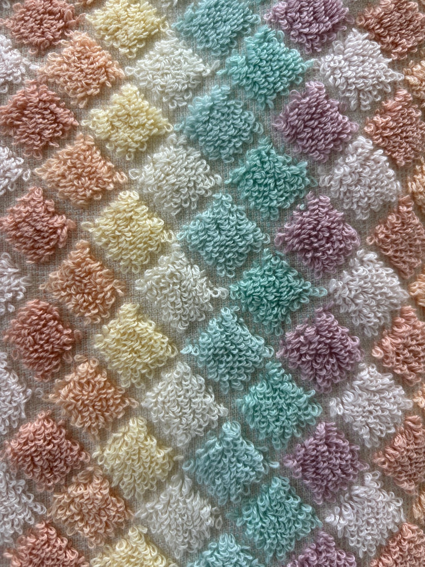 046 Multicolored Pastels (S)