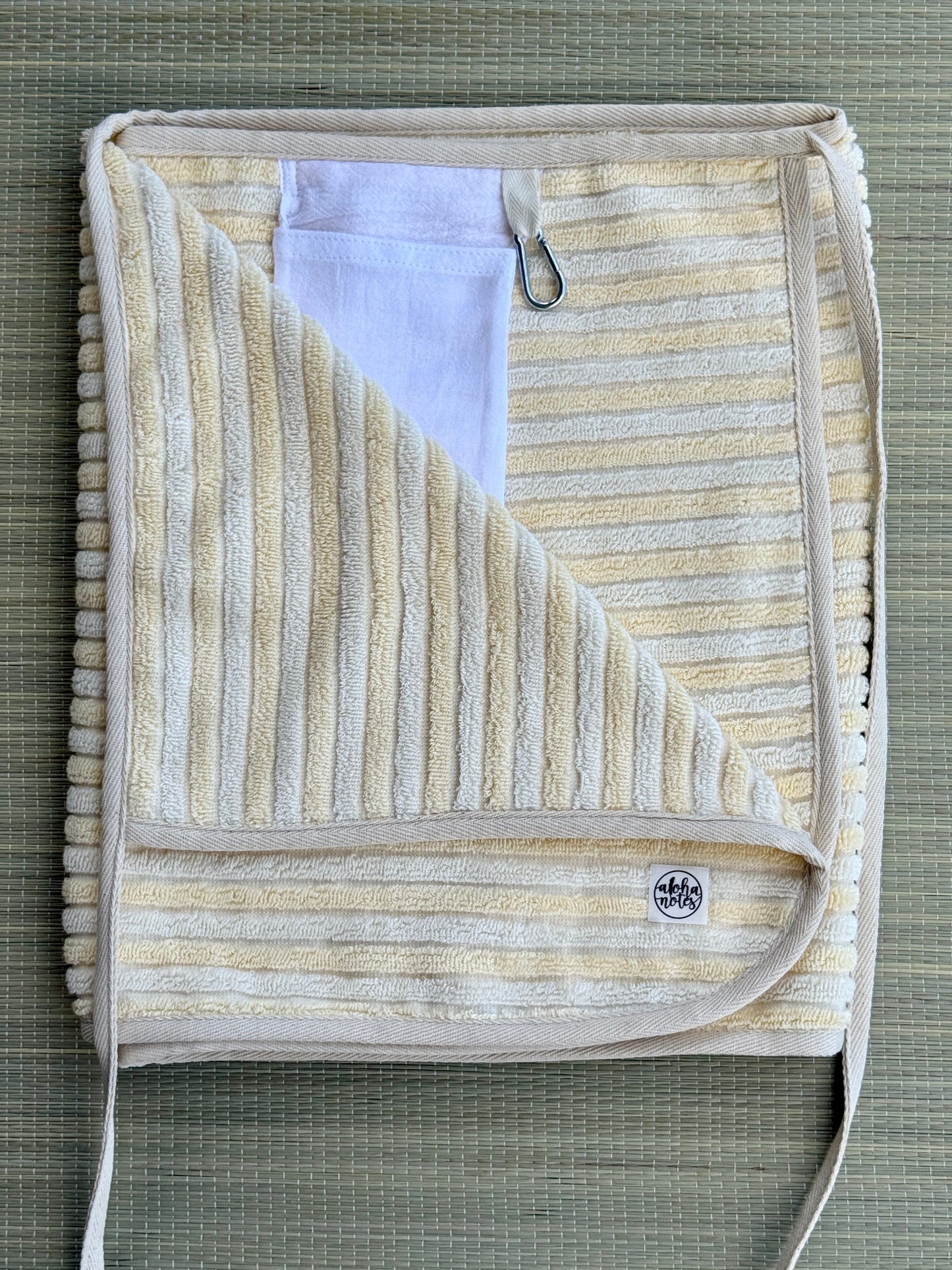 043 Butter Yellow and Cream Stripes (S)