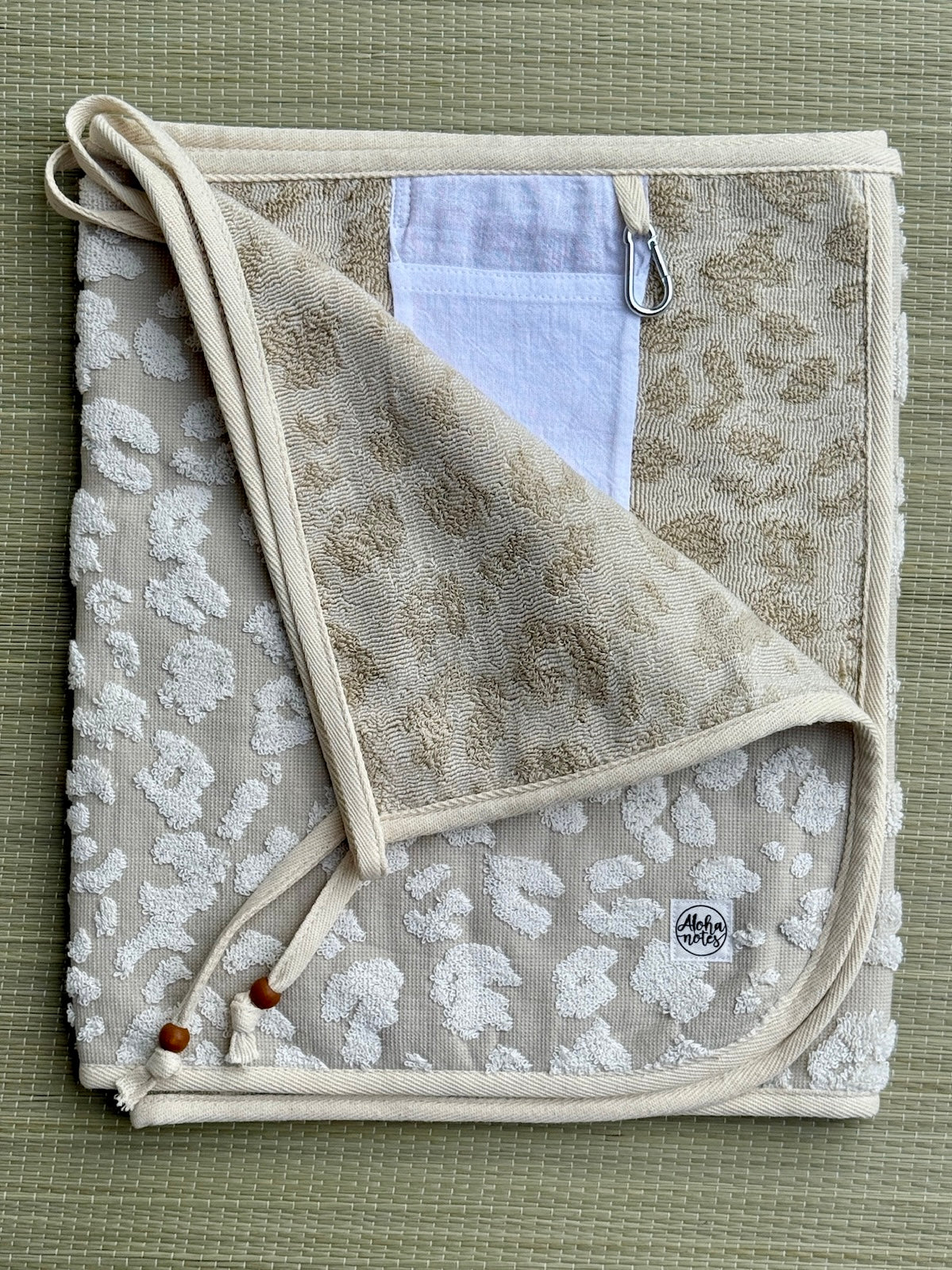001 Tan Leopard (S)