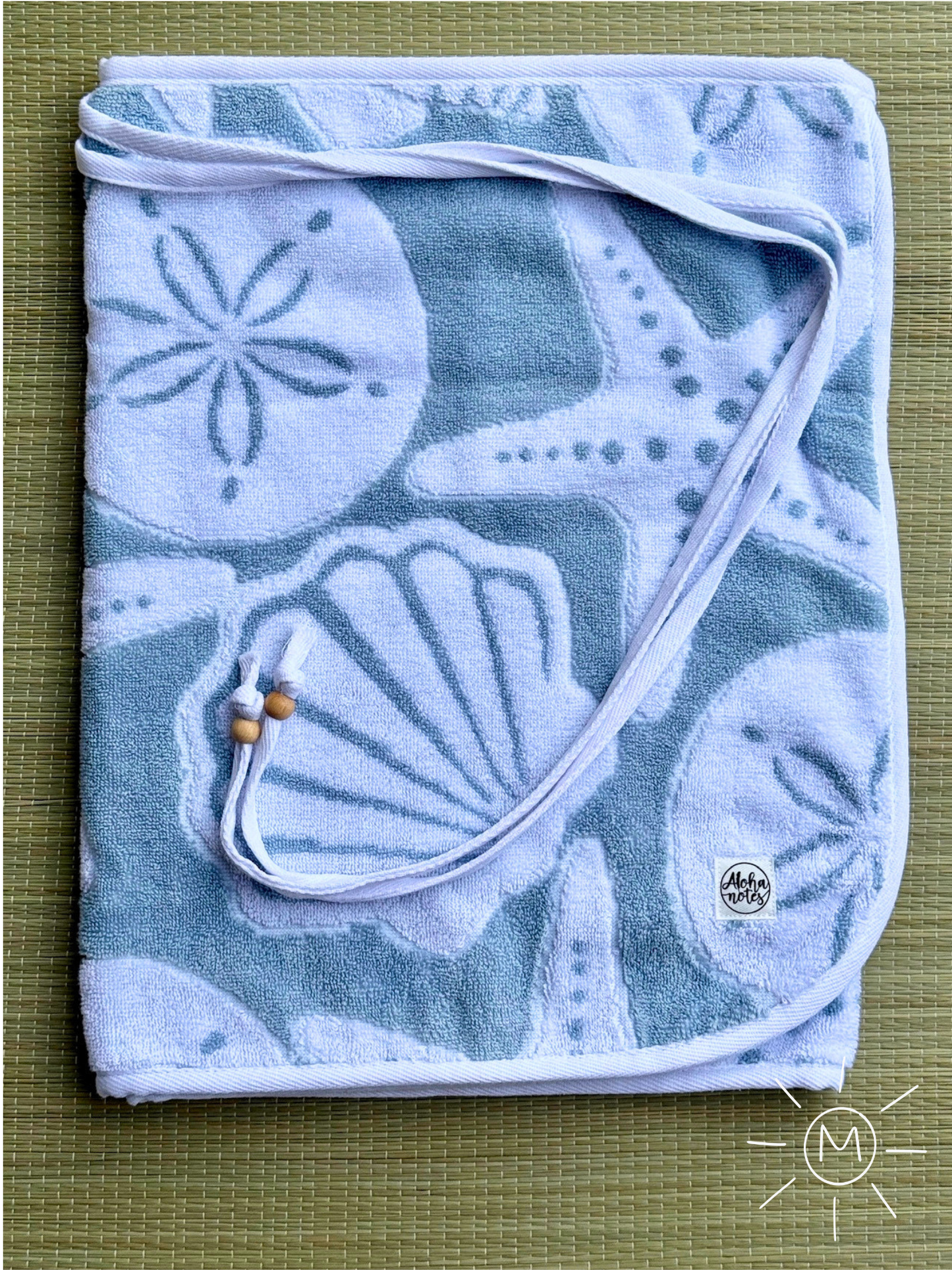 013 Light Blue & White Shells (M)